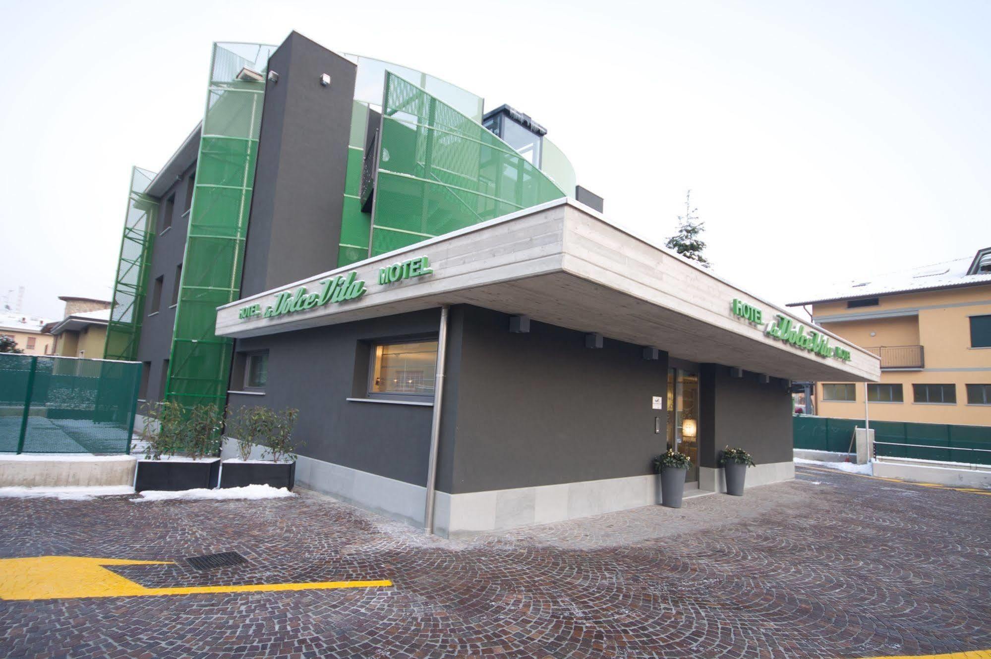 Invilladiserio Hotel Villa di Serio Eksteriør bilde